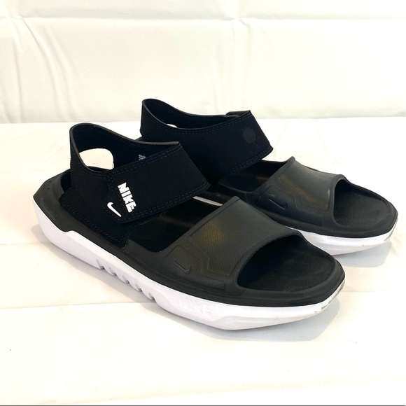 Nike Other - Nike youth lightweight velcro strap sandals